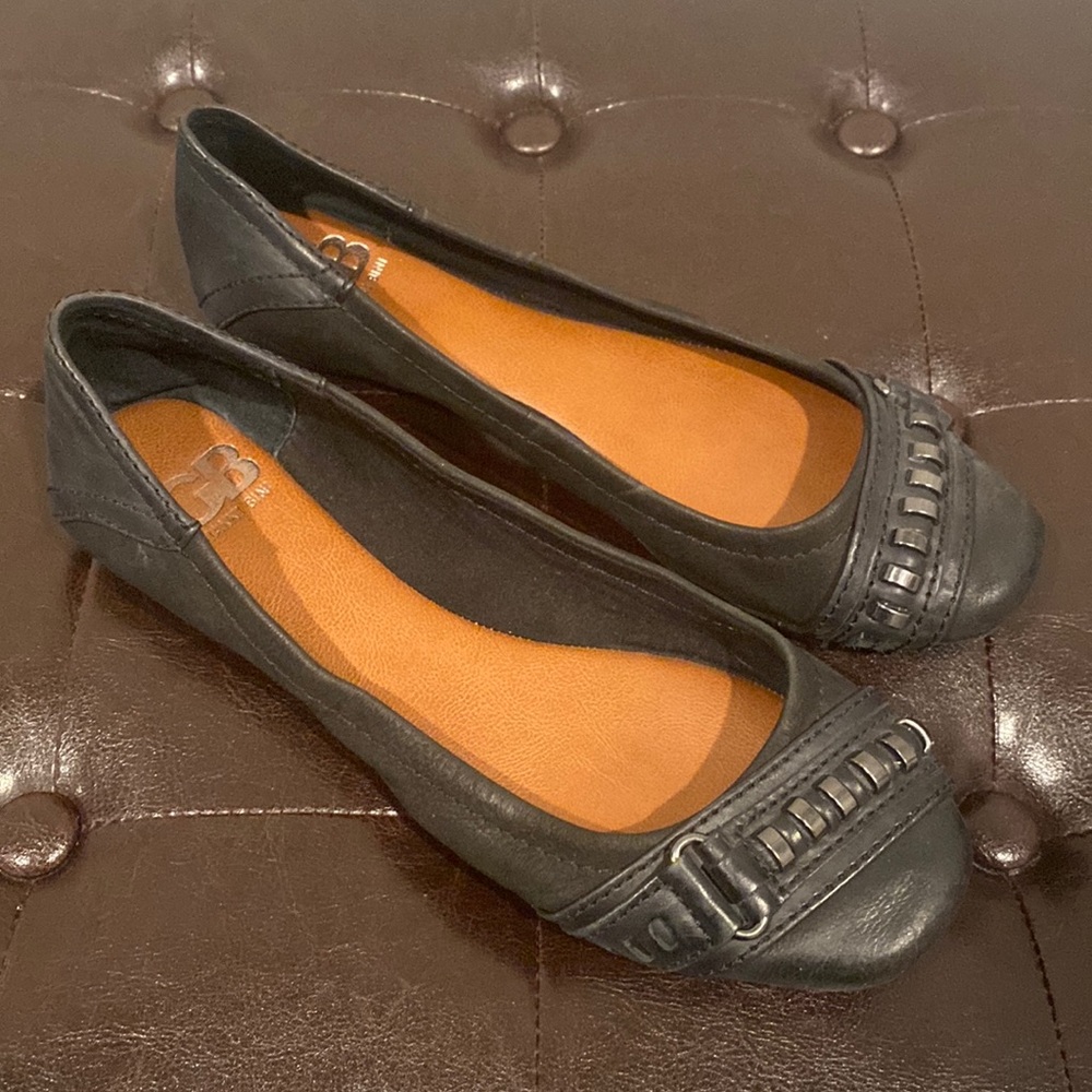 Gianni Bini Brand New 7 1/2 flats